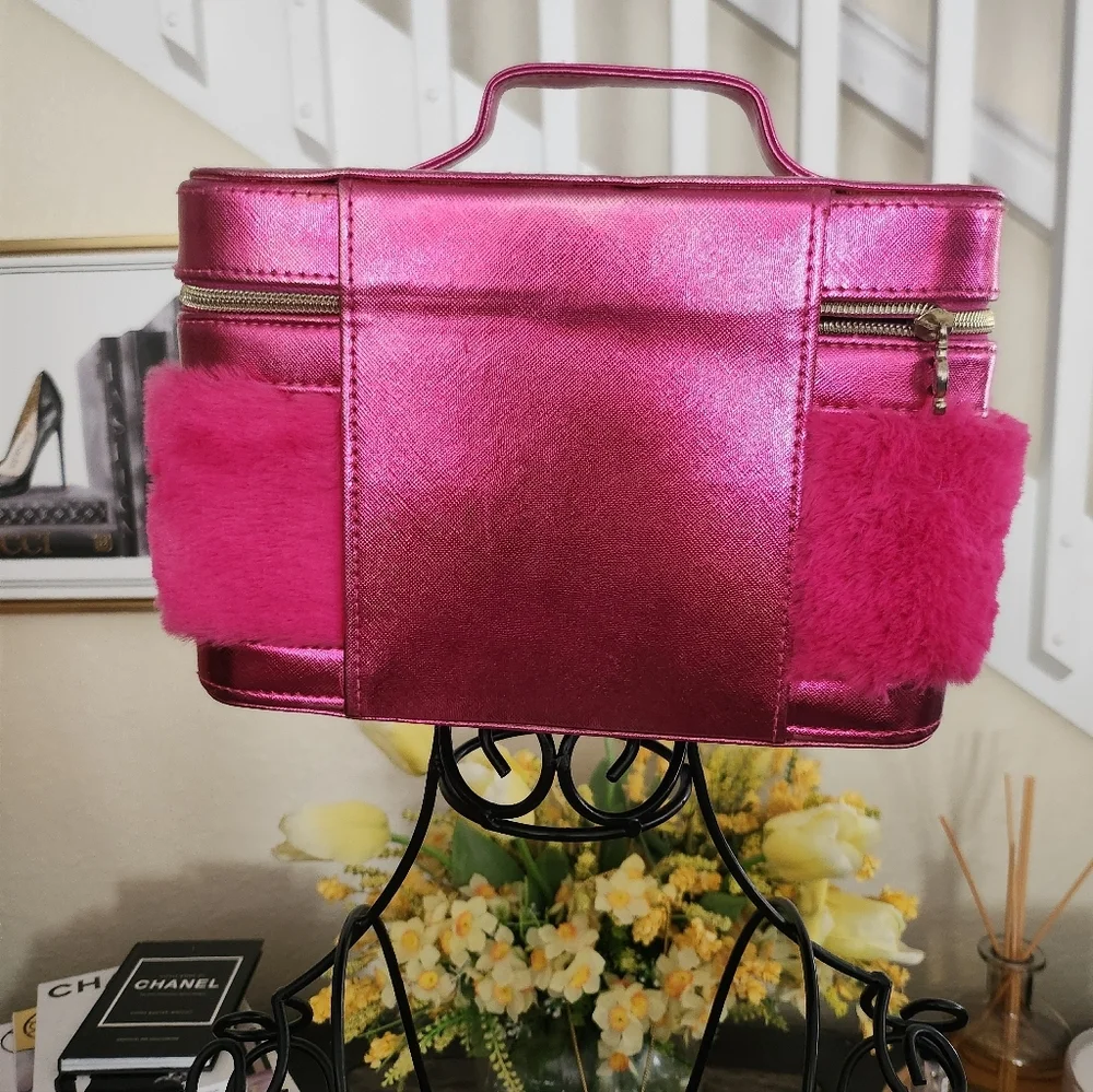 Juicy Couture cosmetic vanity case travel makeup bag